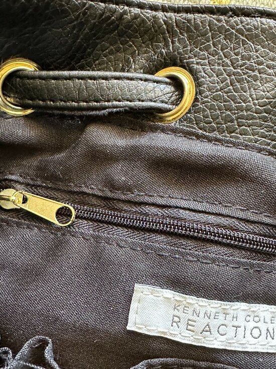 Kenneth Cole Reaction Faux Leather Tanner Bucket Bag Backpack Black Gold NWT main image 4